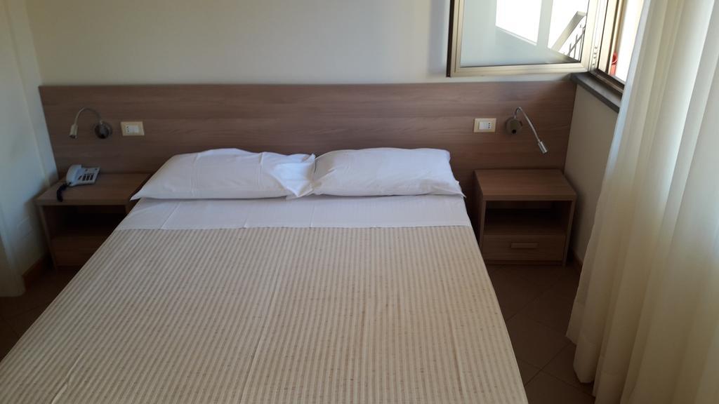 Albergo Nyers Перуджа Екстериор снимка
