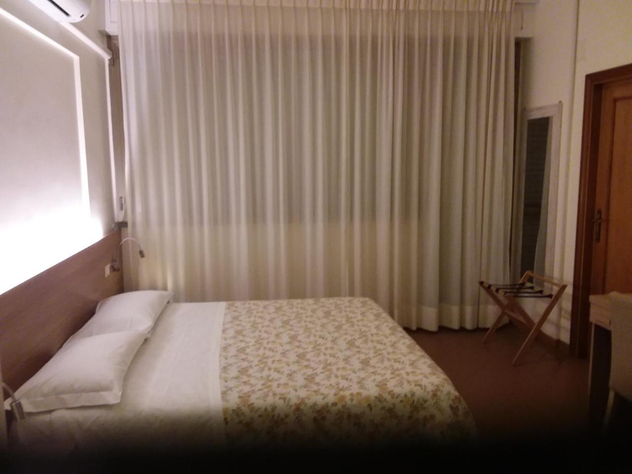 Albergo Nyers Перуджа Екстериор снимка
